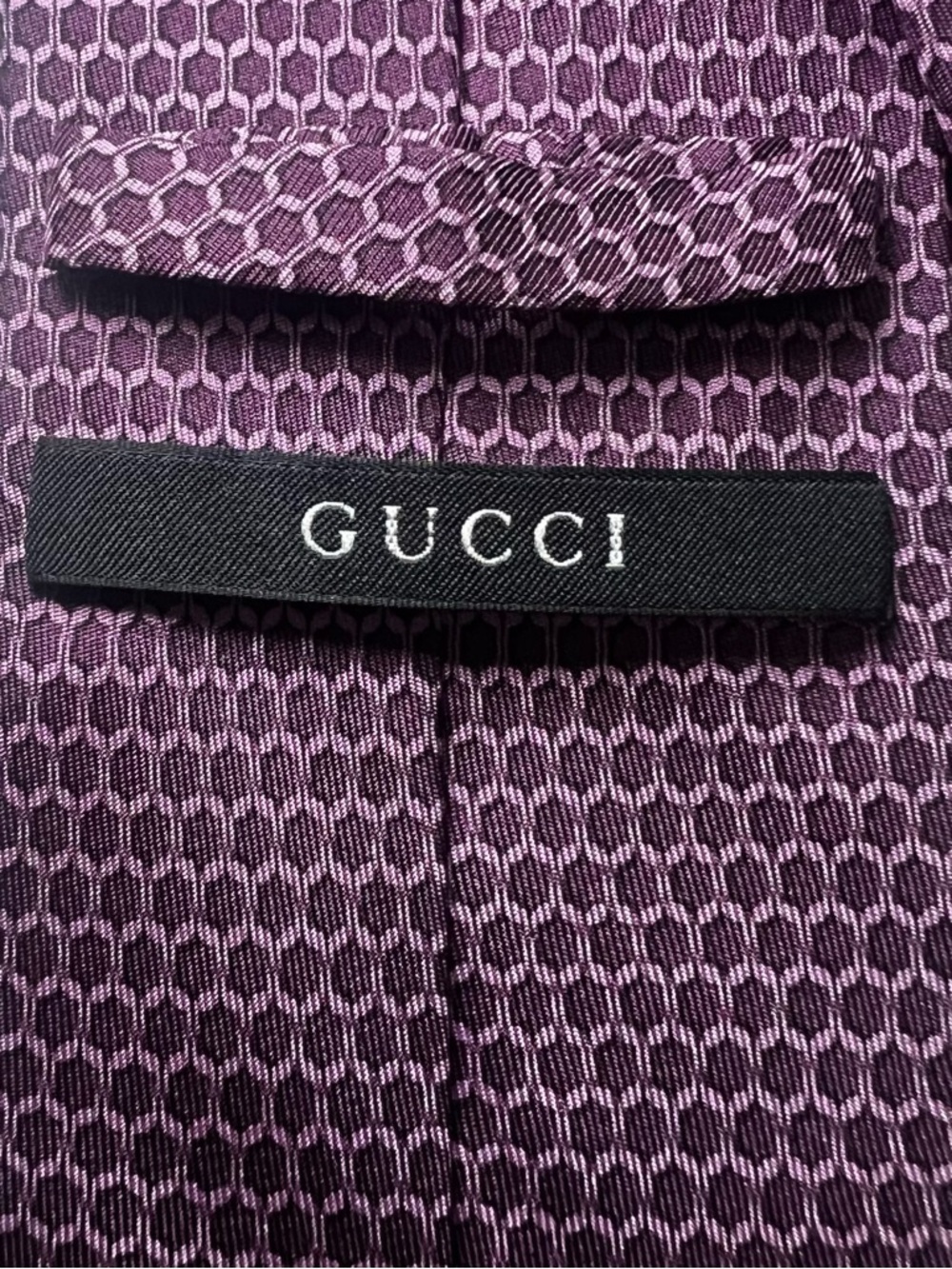 GUCCI Authentic 100% Silk Luxury Designer Necktie Purple Geometric Hand Sewn Tie - Picture 4 of 12